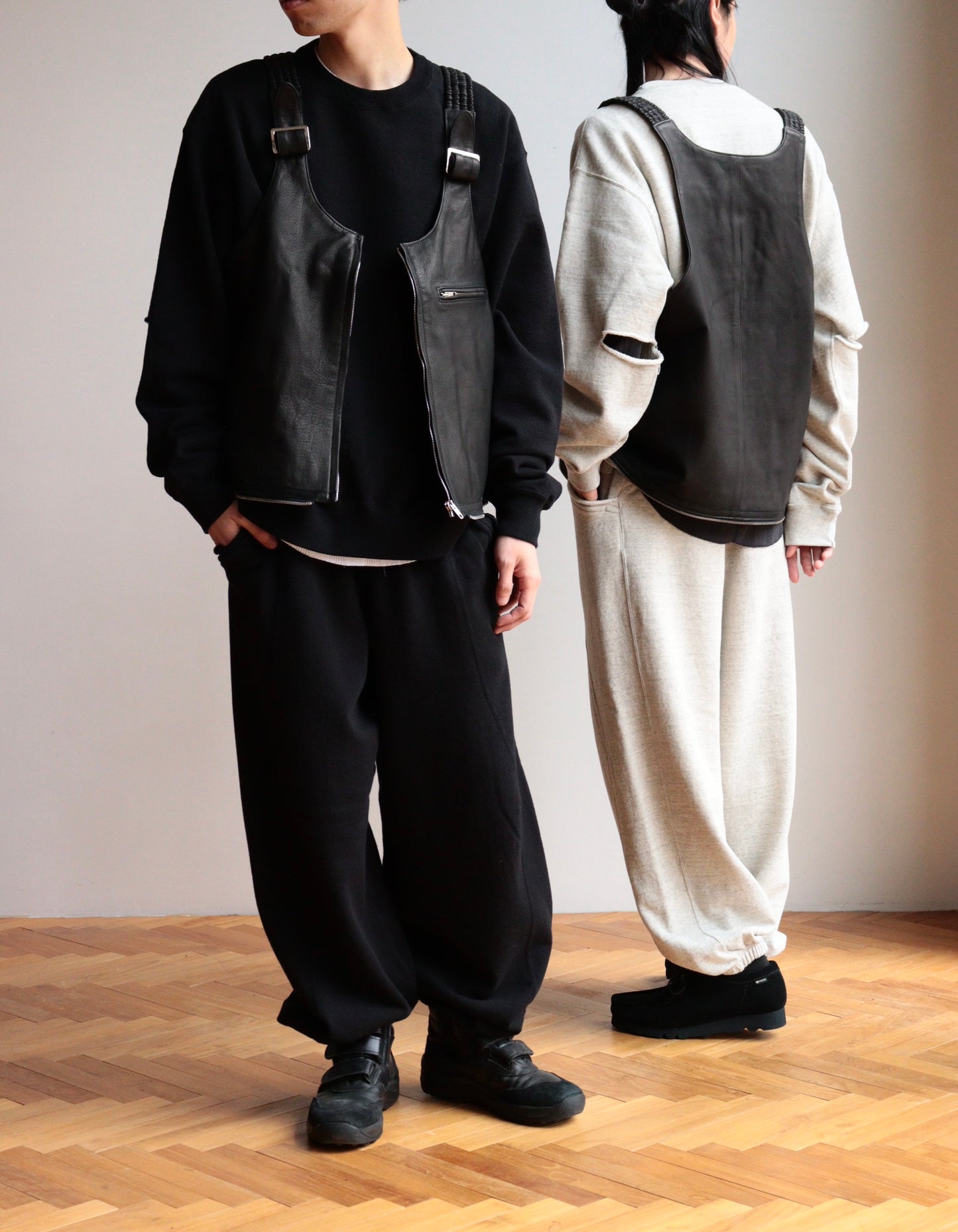 US2479 / EX-LEATHER STRAP VEST