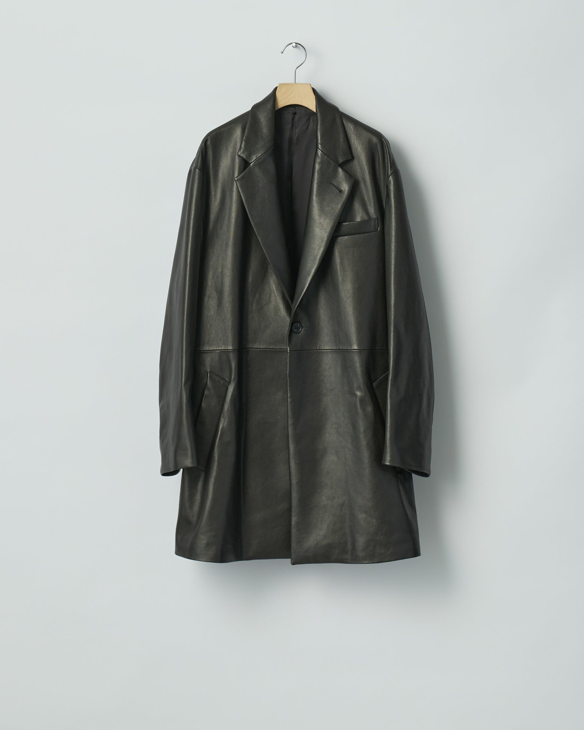sssteinのLAMBS LEATHER HALF COATのBLACKの商品画像です。こちらの商品は通販で購入が可能です。