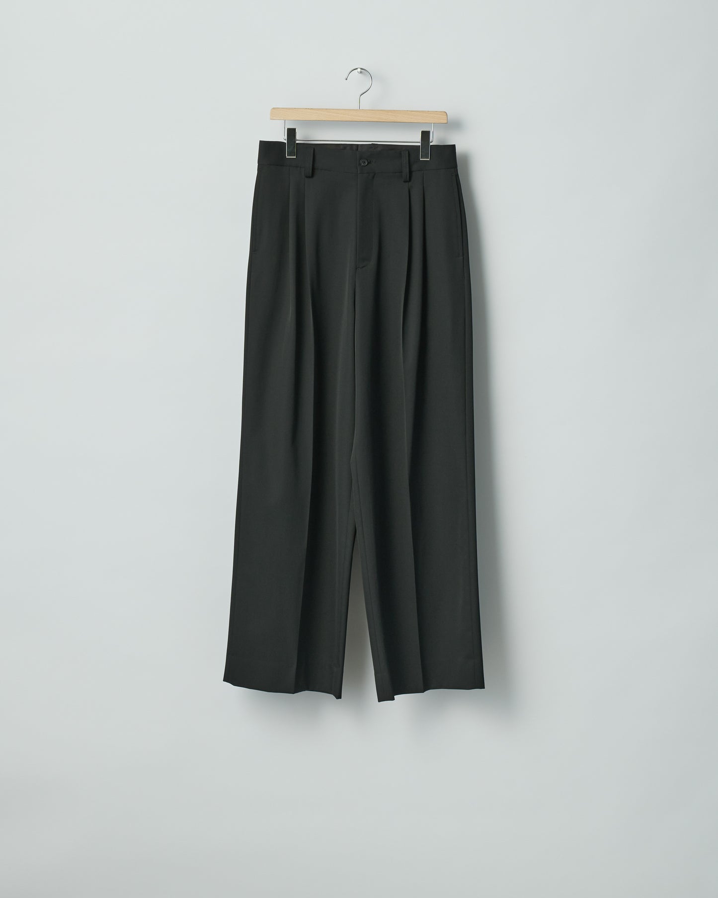 sssteinのLONG WIDE TROUSERSのカラーはBLACKの商品画像です。こちらの商品は通信販売で購入可能です。